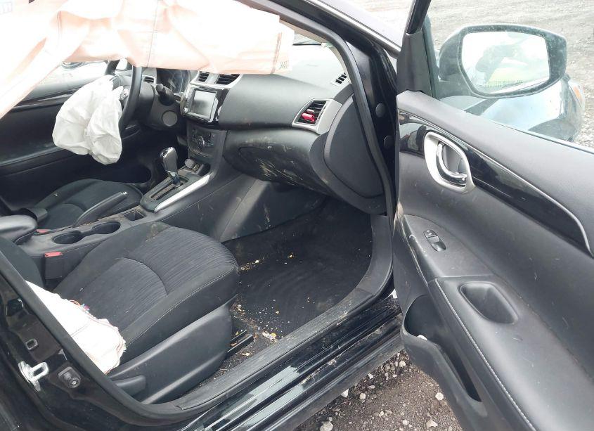 Photo 5 of 2019 Nissan Sentra SV (VIN 3N1AB7AP2KY414444)