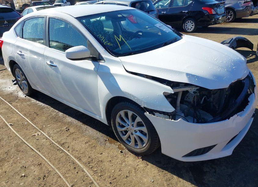 2019 Nissan Sentra SV (VIN 3N1AB7AP2KY416985) main photo