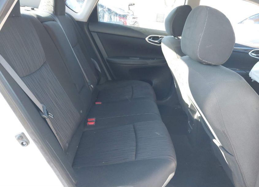 Photo 8 of 2019 Nissan Sentra SV (VIN 3N1AB7AP2KY416985)