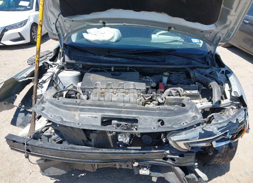 Photo 10 of 2019 Nissan Sentra SV (VIN 3N1AB7AP2KY429719)