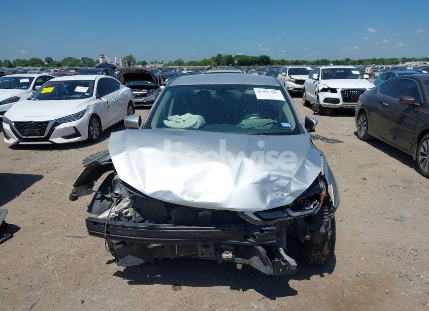 Photo 12 of 2019 Nissan Sentra SV (VIN 3N1AB7AP2KY429719)