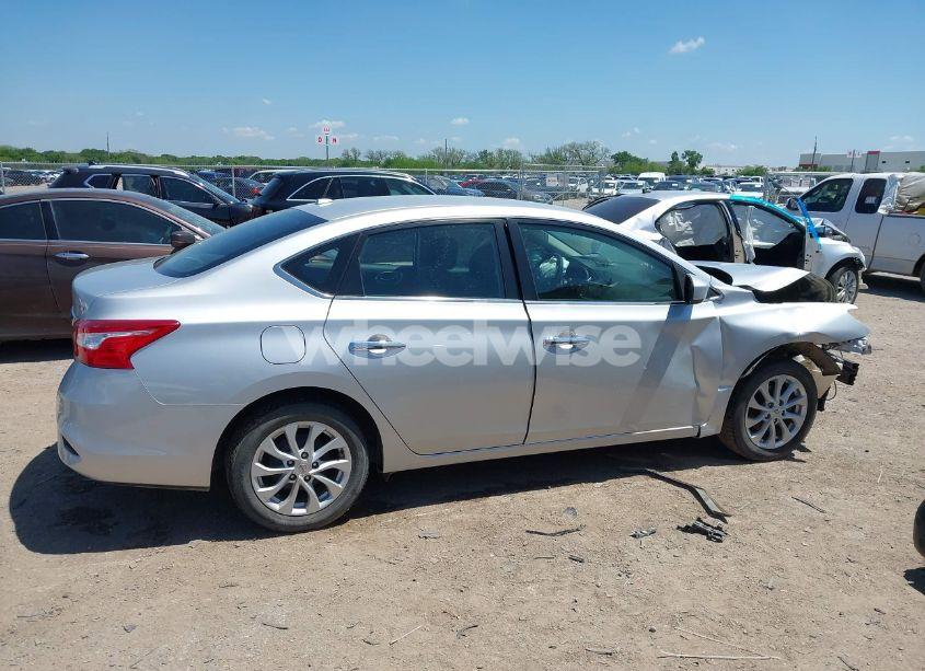 Photo 13 of 2019 Nissan Sentra SV (VIN 3N1AB7AP2KY429719)