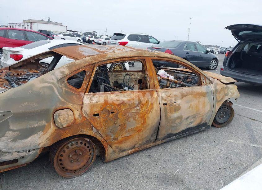 Photo 12 of 2019 Nissan Sentra S (VIN 3N1AB7AP2KY442387)