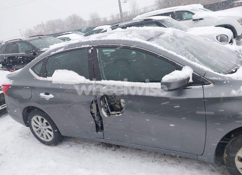 Photo 13 of 2019 Nissan Sentra SV (VIN 3N1AB7AP2KY447752)