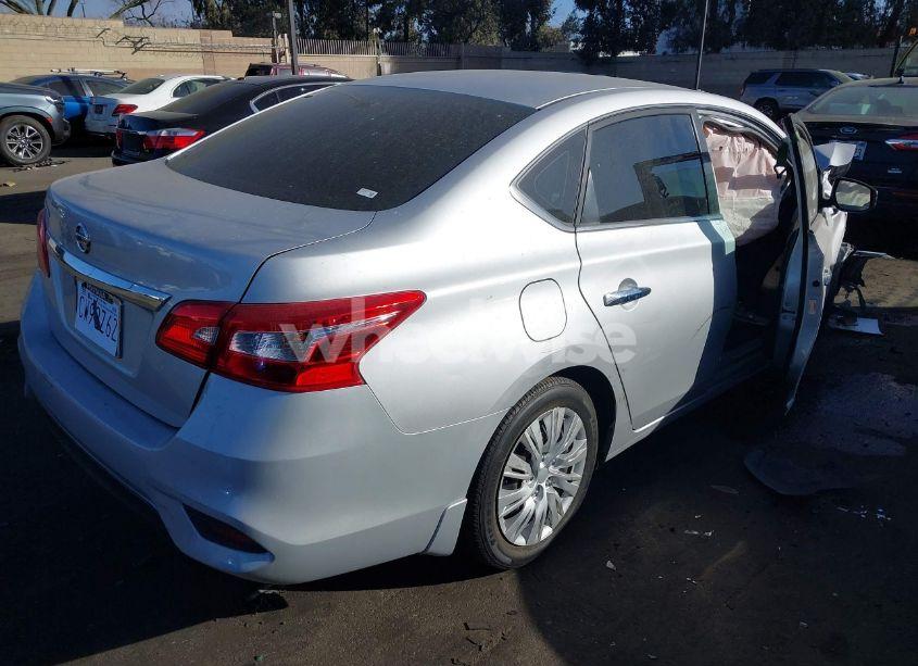 Photo 4 of 2019 Nissan Sentra S (VIN 3N1AB7AP2KY453082)