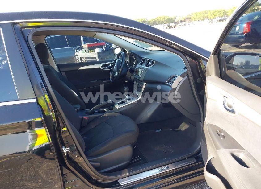 Photo 5 of 2013 Nissan Sentra SR (VIN 3N1AB7AP3DL683911)