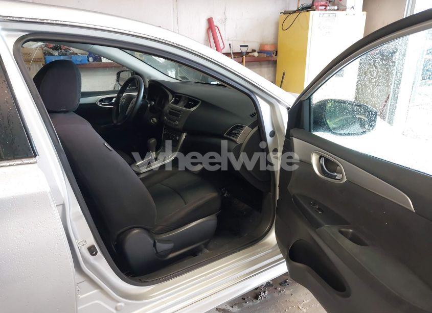 Photo 5 of 2014 Nissan Sentra SR (VIN 3N1AB7AP3EY307861)