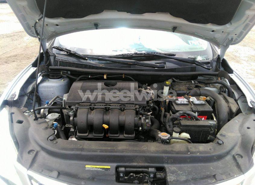 Photo 10 of 2015 Nissan Sentra SV (VIN 3N1AB7AP3FL671437)