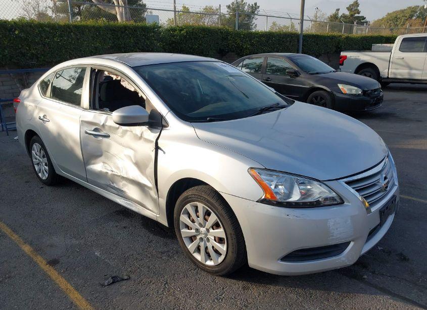 2015 Nissan Sentra S (VIN 3N1AB7AP3FY212640) main photo
