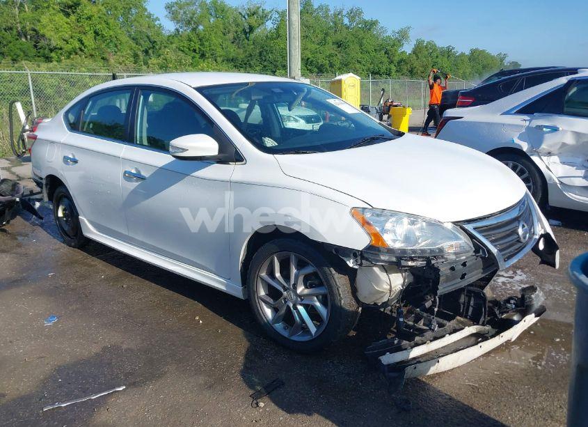 2015 Nissan Sentra SR (VIN 3N1AB7AP3FY252118) main photo