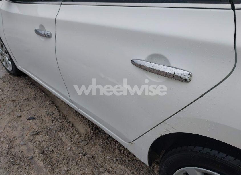 Photo 6 of 2015 Nissan Sentra FE+ S/S/SL/SR/SV (VIN 3N1AB7AP3FY255150)