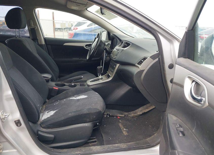 Photo 5 of 2015 Nissan Sentra SV (VIN 3N1AB7AP3FY258517)