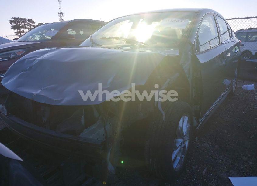 Photo 6 of 2015 Nissan Sentra SR (VIN 3N1AB7AP3FY339548)