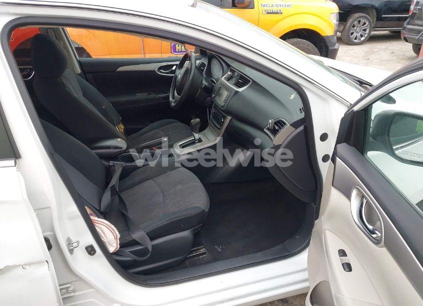 Photo 5 of 2015 Nissan Sentra SV (VIN 3N1AB7AP3FY341123)