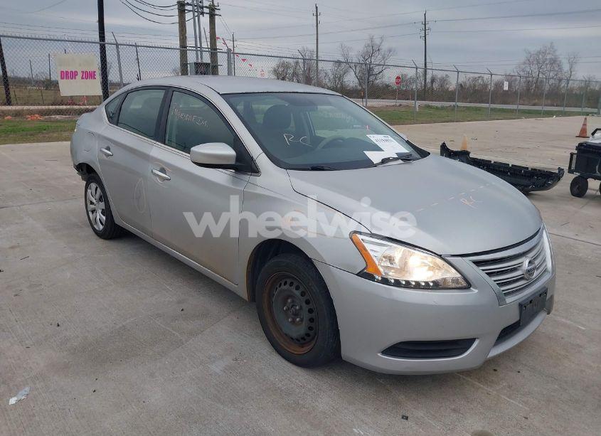 2015 Nissan Sentra S (VIN 3N1AB7AP3FY351134) main photo