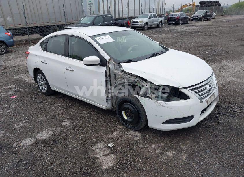 2015 Nissan Sentra S (VIN 3N1AB7AP3FY378737) main photo