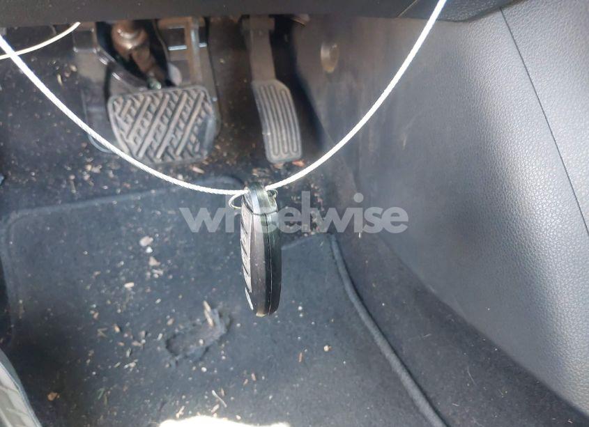 Photo 11 of 2015 Nissan Sentra SV (VIN 3N1AB7AP3FY379340)