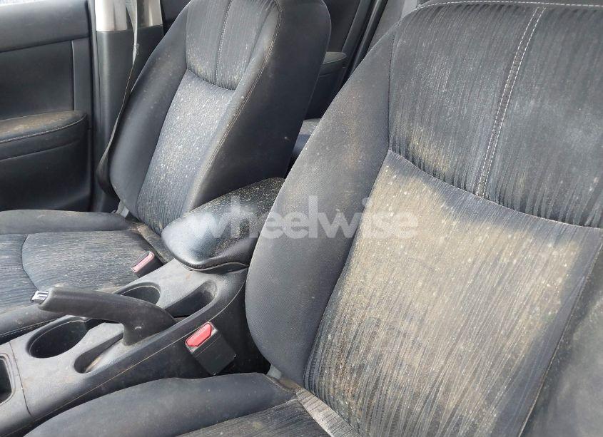 Photo 6 of 2016 Nissan Sentra SV (VIN 3N1AB7AP3GL659371)