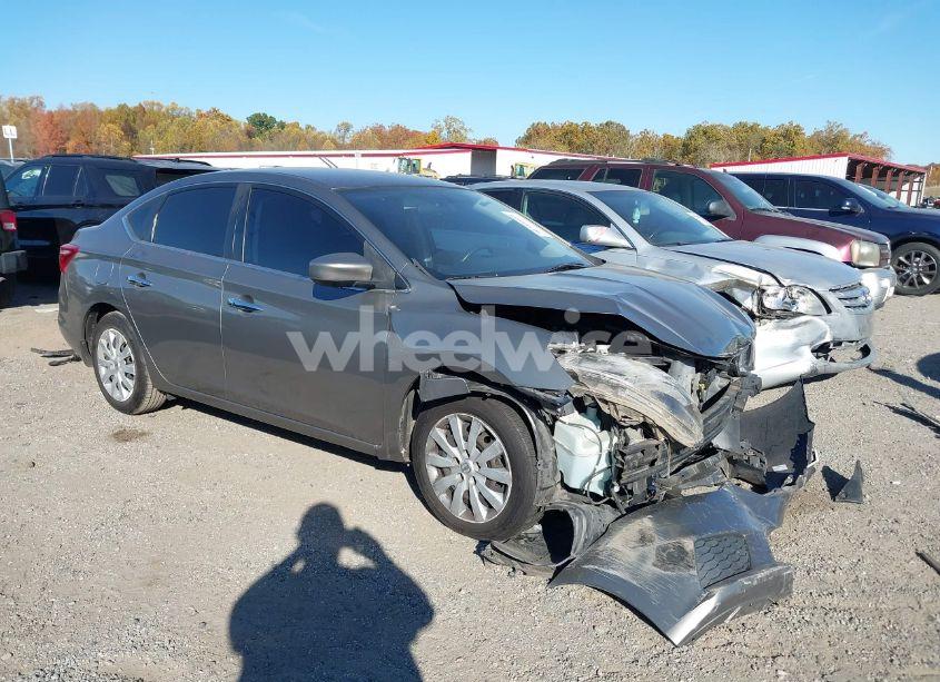 2016 Nissan Sentra SV (VIN 3N1AB7AP3GL671424) main photo