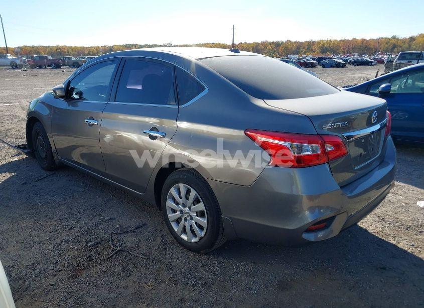 Photo 3 of 2016 Nissan Sentra SV (VIN 3N1AB7AP3GL671424)