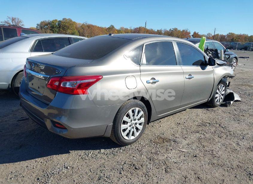 Photo 4 of 2016 Nissan Sentra SV (VIN 3N1AB7AP3GL671424)