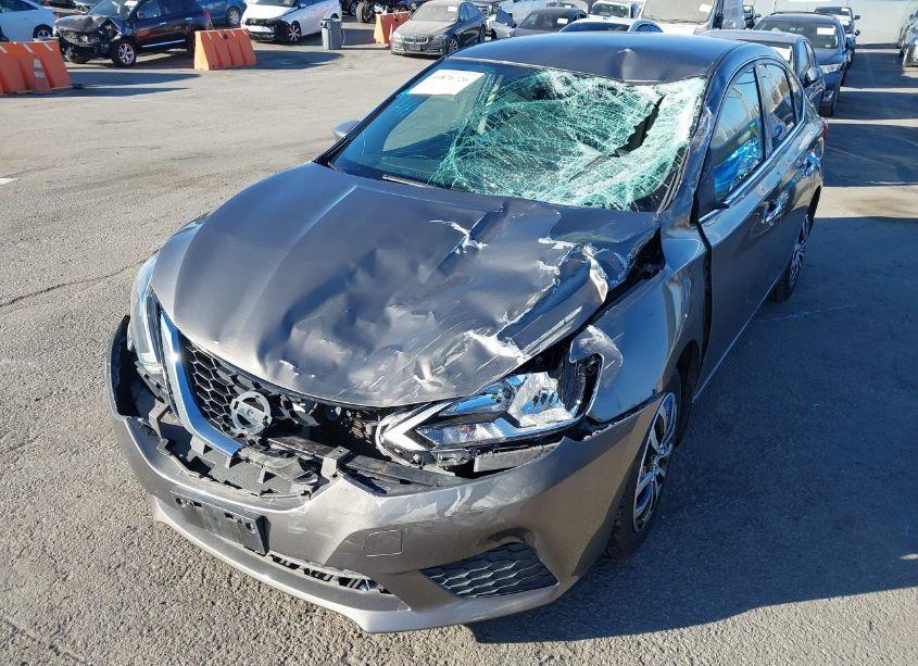 Photo 6 of 2016 Nissan Sentra SV (VIN 3N1AB7AP3GL675635)