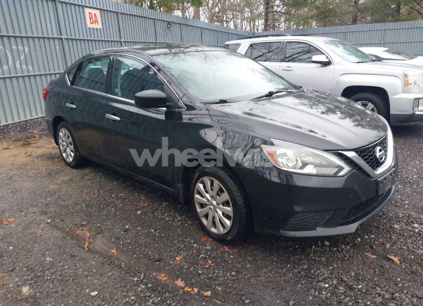 2016 Nissan Sentra SV (VIN 3N1AB7AP3GY213529) main photo