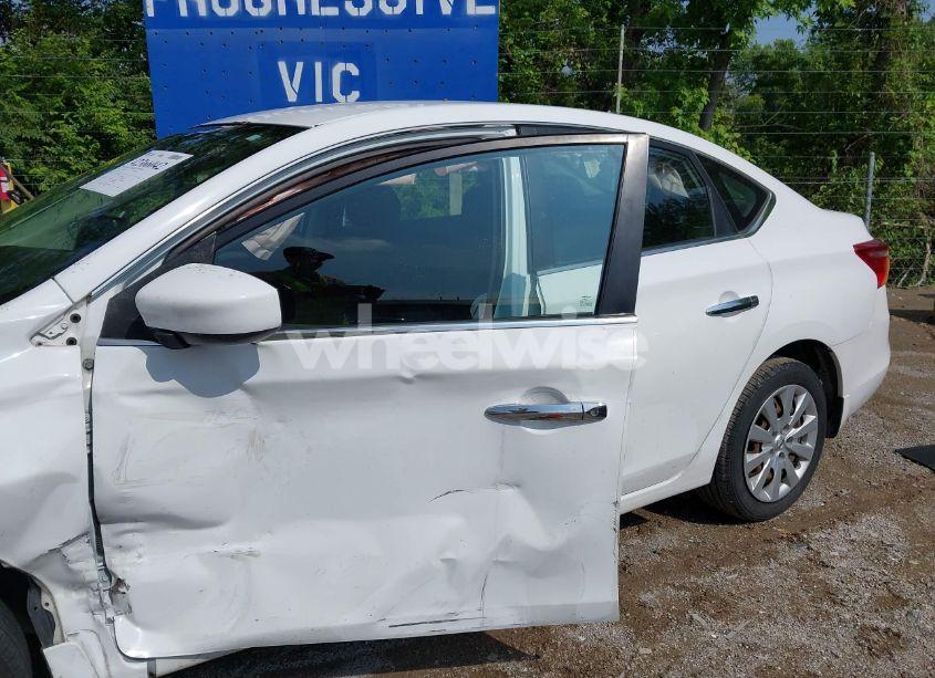 Photo 14 of 2016 Nissan Sentra S (VIN 3N1AB7AP3GY221372)