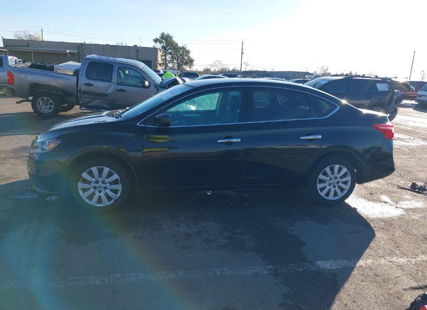 Photo 14 of 2016 Nissan Sentra S (VIN 3N1AB7AP3GY245462)