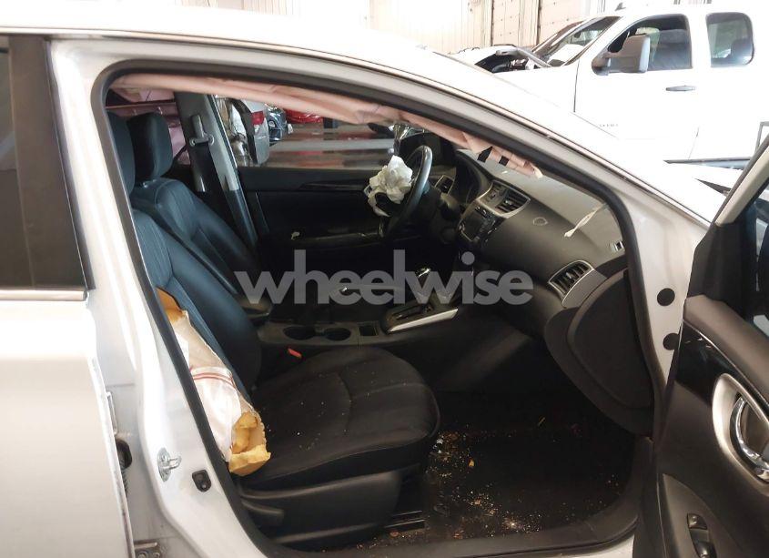 Photo 5 of 2016 Nissan Sentra SV (VIN 3N1AB7AP3GY267669)