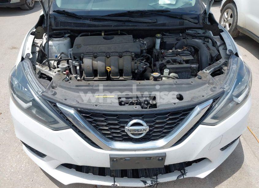 Photo 10 of 2016 Nissan Sentra S (VIN 3N1AB7AP3GY270572)