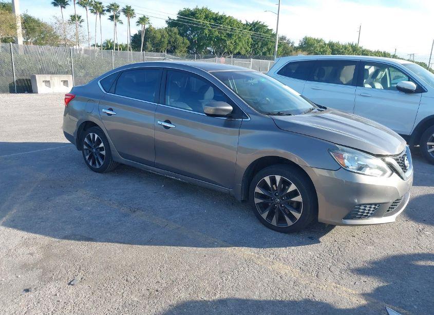 2016 Nissan Sentra SV (VIN 3N1AB7AP3GY291602) main photo