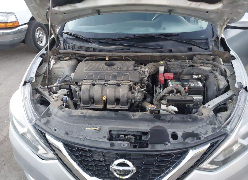 Photo 10 of 2016 Nissan Sentra S (VIN 3N1AB7AP3GY303280)