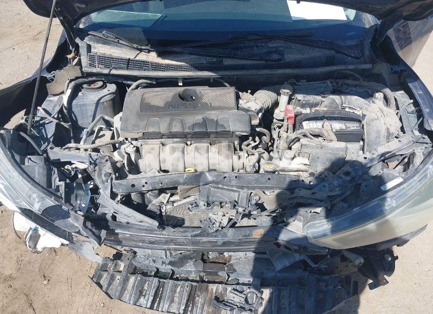 Photo 10 of 2016 Nissan Sentra S (VIN 3N1AB7AP3GY308561)