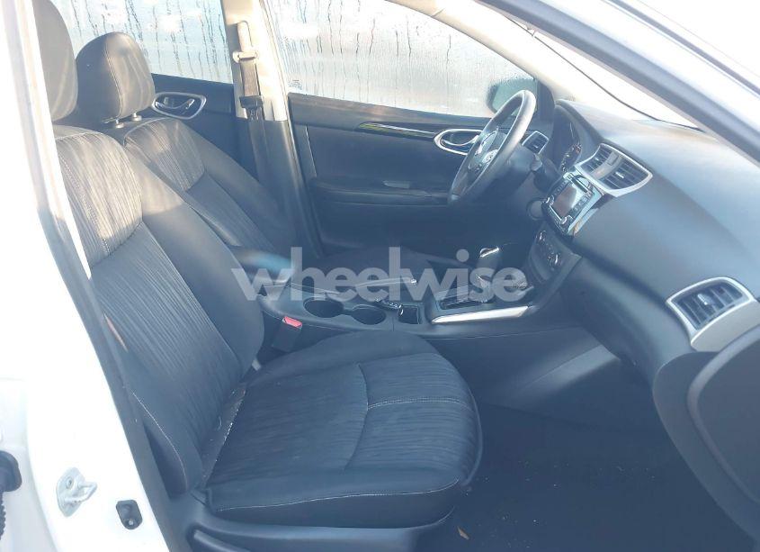 Photo 5 of 2016 Nissan Sentra SV (VIN 3N1AB7AP3GY331421)