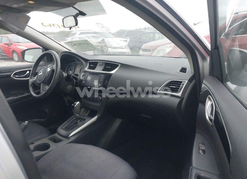 Photo 5 of 2016 Nissan Sentra SV (VIN 3N1AB7AP3GY334299)