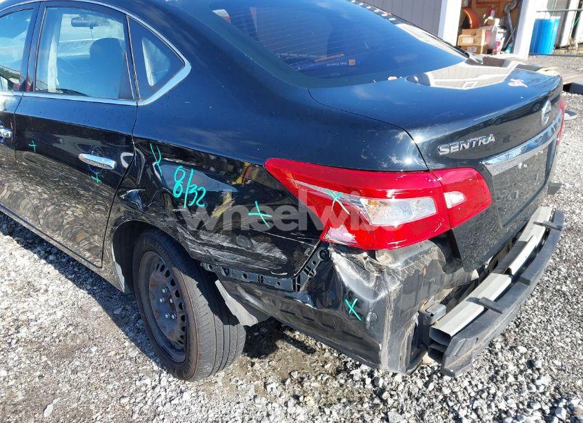 Photo 6 of 2017 Nissan Sentra SV (VIN 3N1AB7AP3HL643818)