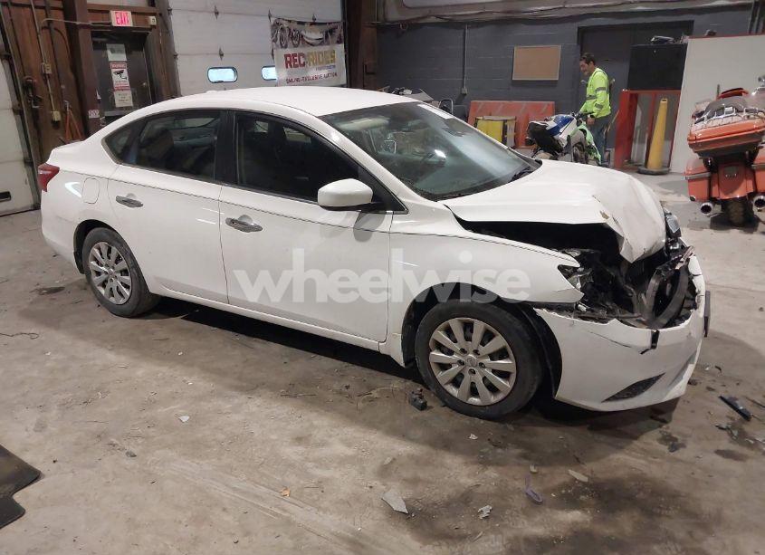 2017 Nissan Sentra SV (VIN 3N1AB7AP3HL661574) main photo