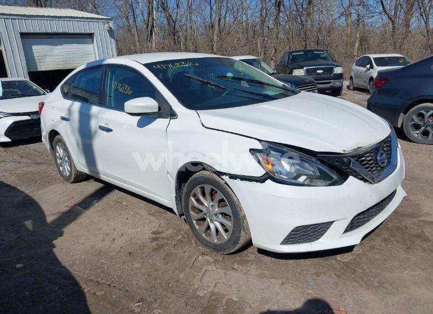 2017 Nissan Sentra SV (VIN 3N1AB7AP3HL717075) main photo