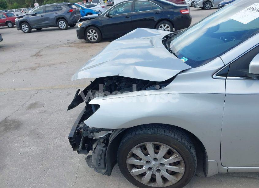 Photo 6 of 2017 Nissan Sentra SV (VIN 3N1AB7AP3HL720655)