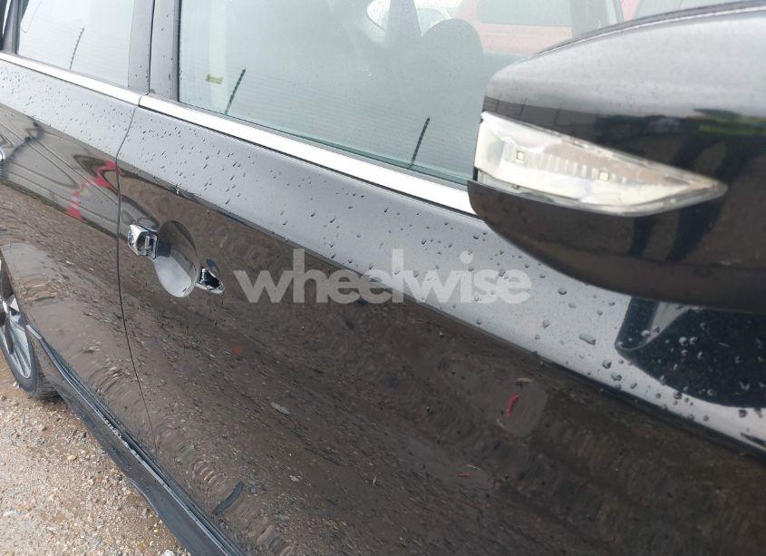 Photo 6 of 2017 Nissan Sentra SR (VIN 3N1AB7AP3HY206792)