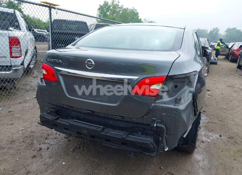 Photo 6 of 2017 Nissan Sentra S (VIN 3N1AB7AP3HY255605)