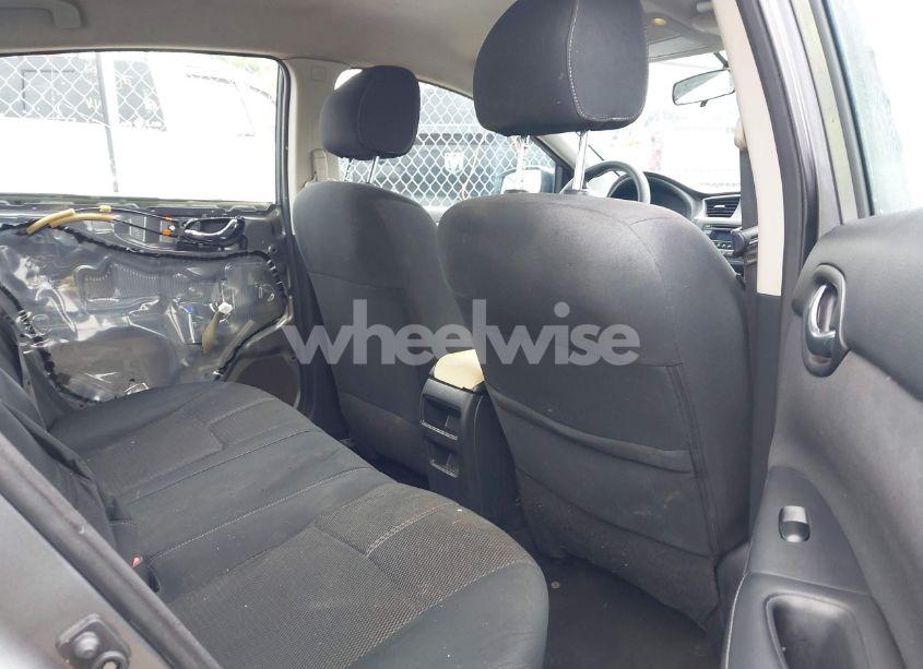 Photo 8 of 2017 Nissan Sentra S (VIN 3N1AB7AP3HY255605)