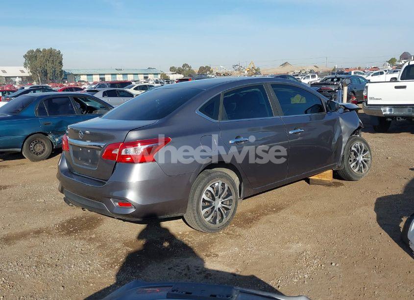 Photo 4 of 2017 Nissan Sentra S (VIN 3N1AB7AP3HY257032)