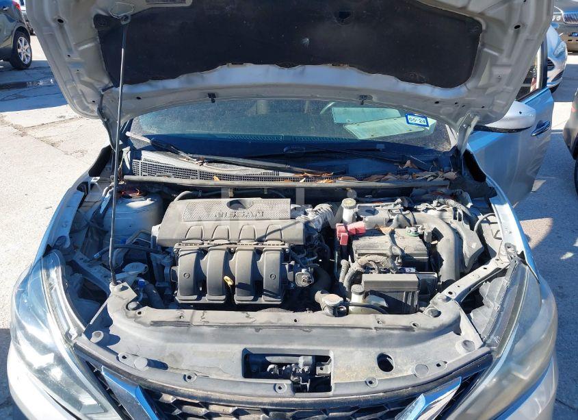 Photo 10 of 2017 Nissan Sentra SV (VIN 3N1AB7AP3HY270704)