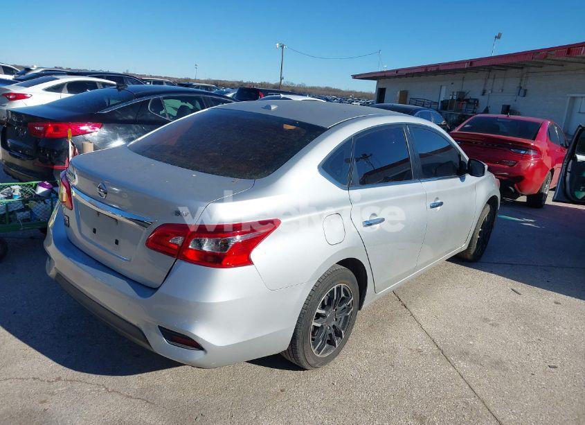 Photo 4 of 2017 Nissan Sentra SV (VIN 3N1AB7AP3HY270704)