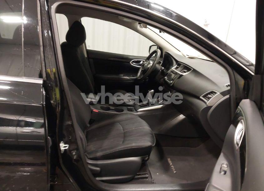 Photo 5 of 2017 Nissan Sentra SV (VIN 3N1AB7AP3HY305015)