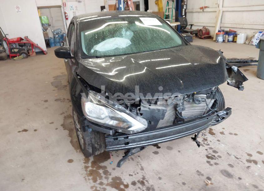 2017 Nissan Sentra S (VIN 3N1AB7AP3HY311140) main photo