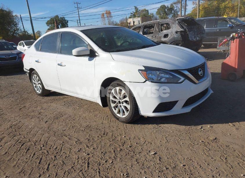 2017 Nissan Sentra SV (VIN 3N1AB7AP3HY329850) main photo
