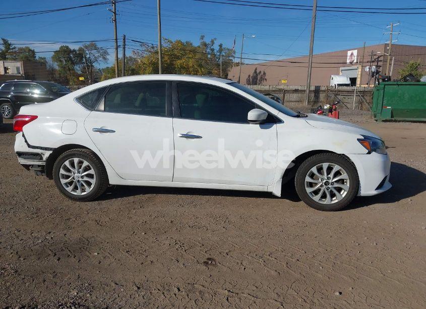 Photo 13 of 2017 Nissan Sentra SV (VIN 3N1AB7AP3HY329850)
